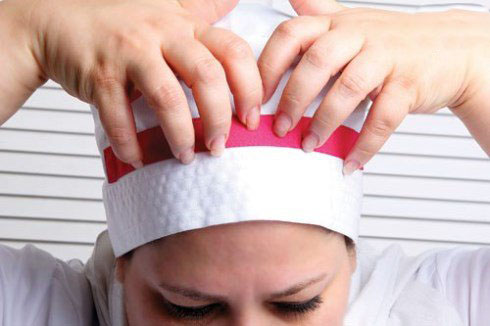 چین و چروک / درمان چین و چروک / درمان چین و چروک در طب سنتی / رفع چین و چروک صورت با داروهای گیاهی / رفع چین و چروک دور چشم / ماساژ پیشانی برای رفع چروک / رفع چین و چروک صورت با لیزر