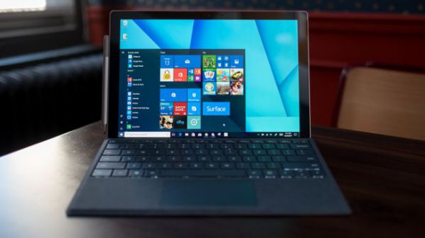 لیست بهترین لپ تاپ های مناسب برای برنامه نویسی Microsoft Surface Pro